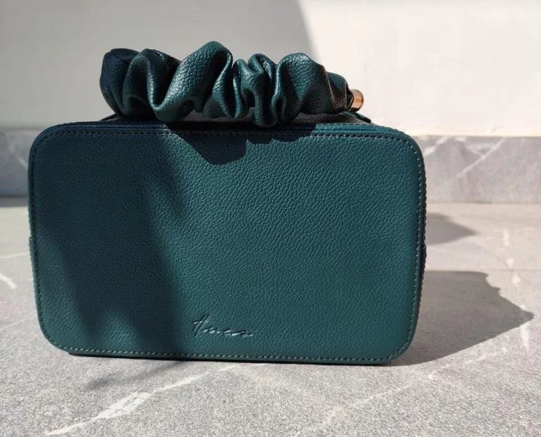 Tess Sling Bag