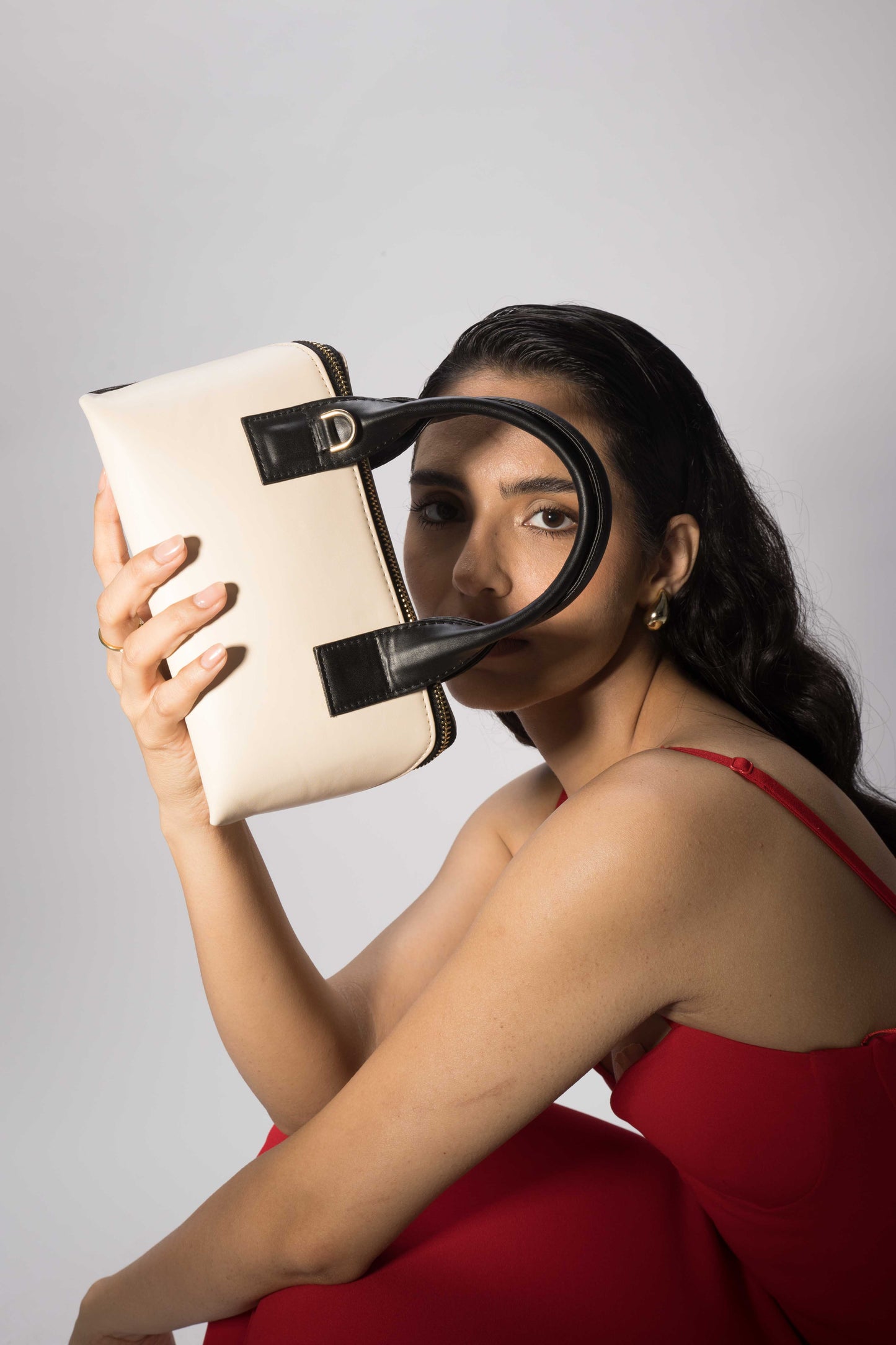 COCO SLING BAG | BLACK & WHITE
