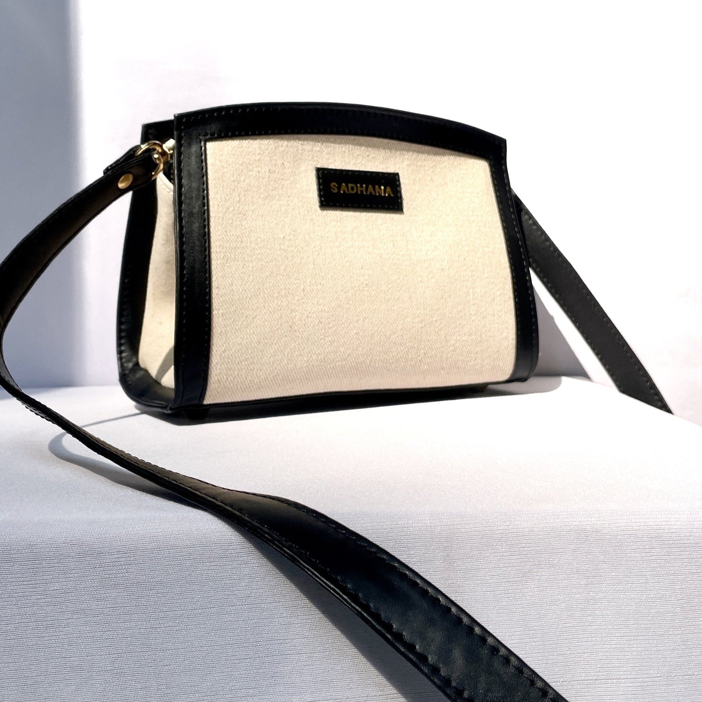 Luna Sling Bag
