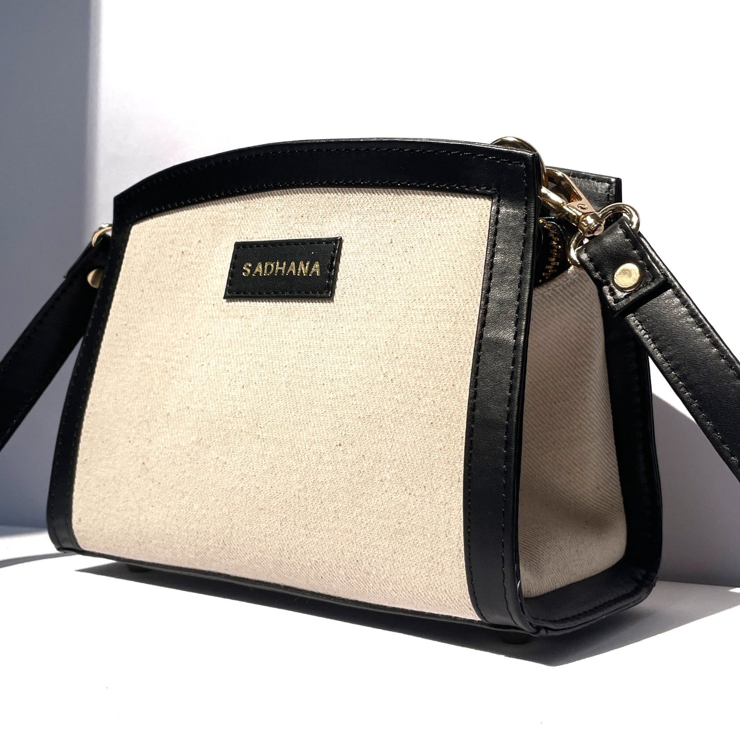 Luna Sling Bag
