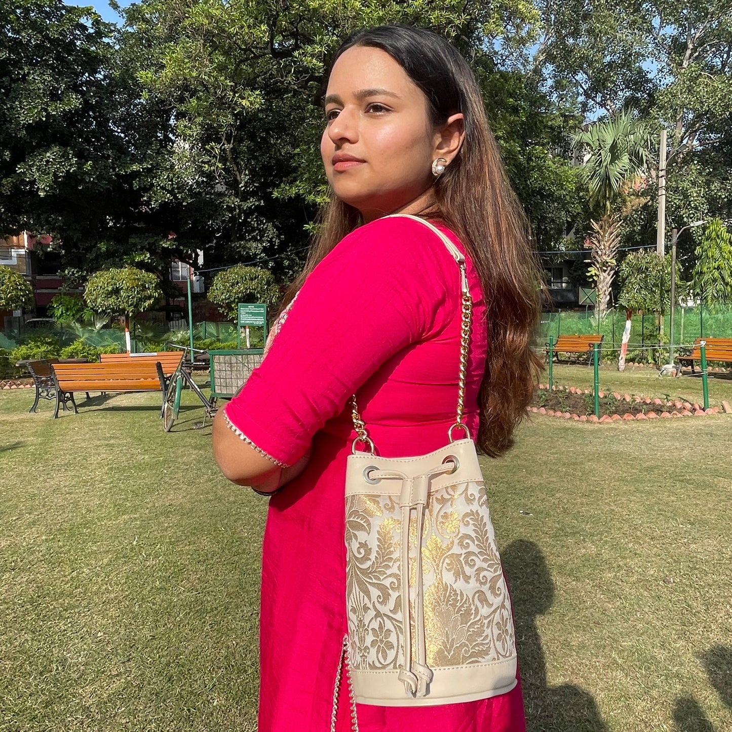 Brocade round potli
