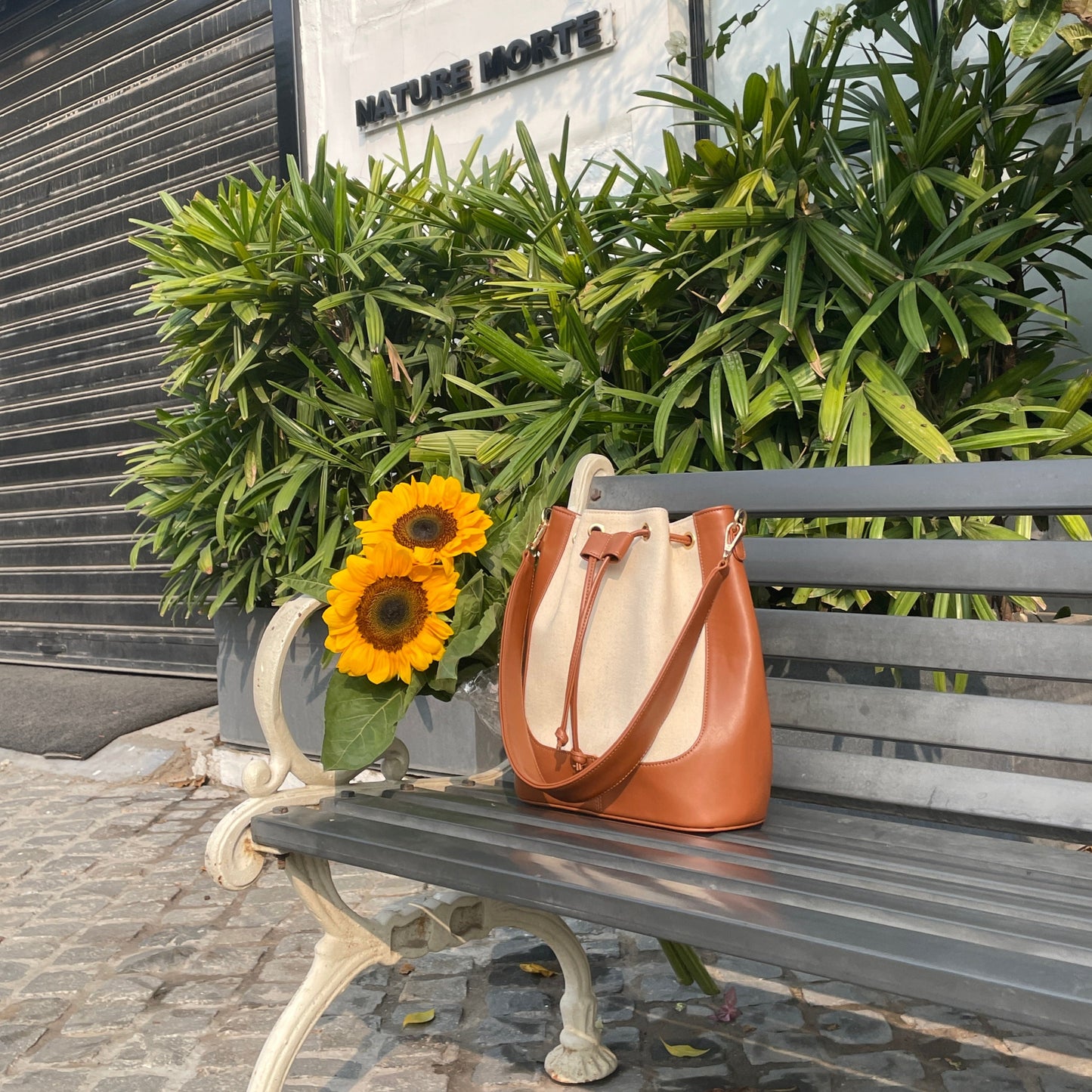 Swift Shoulder Bag