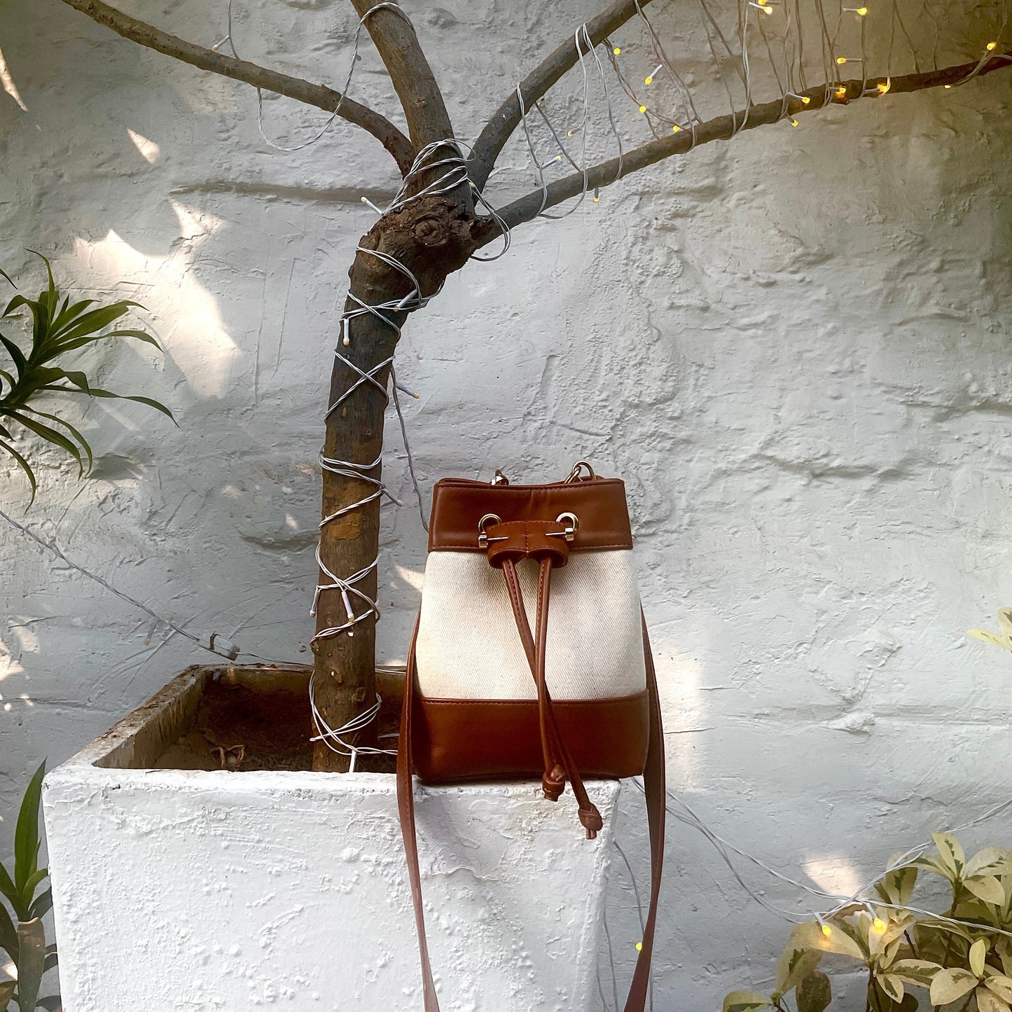 Phoebe Sling Bag in CANVAS