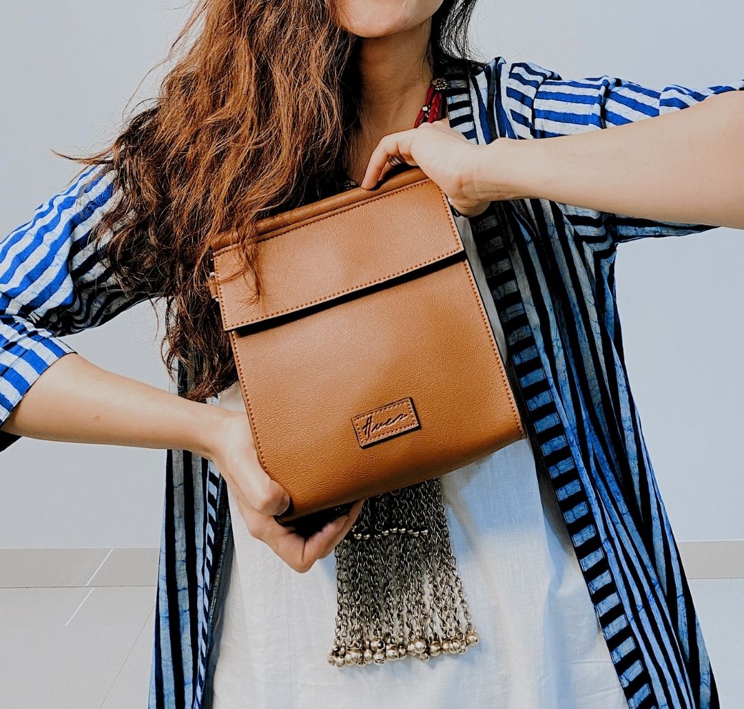 Zoe Sling Bag