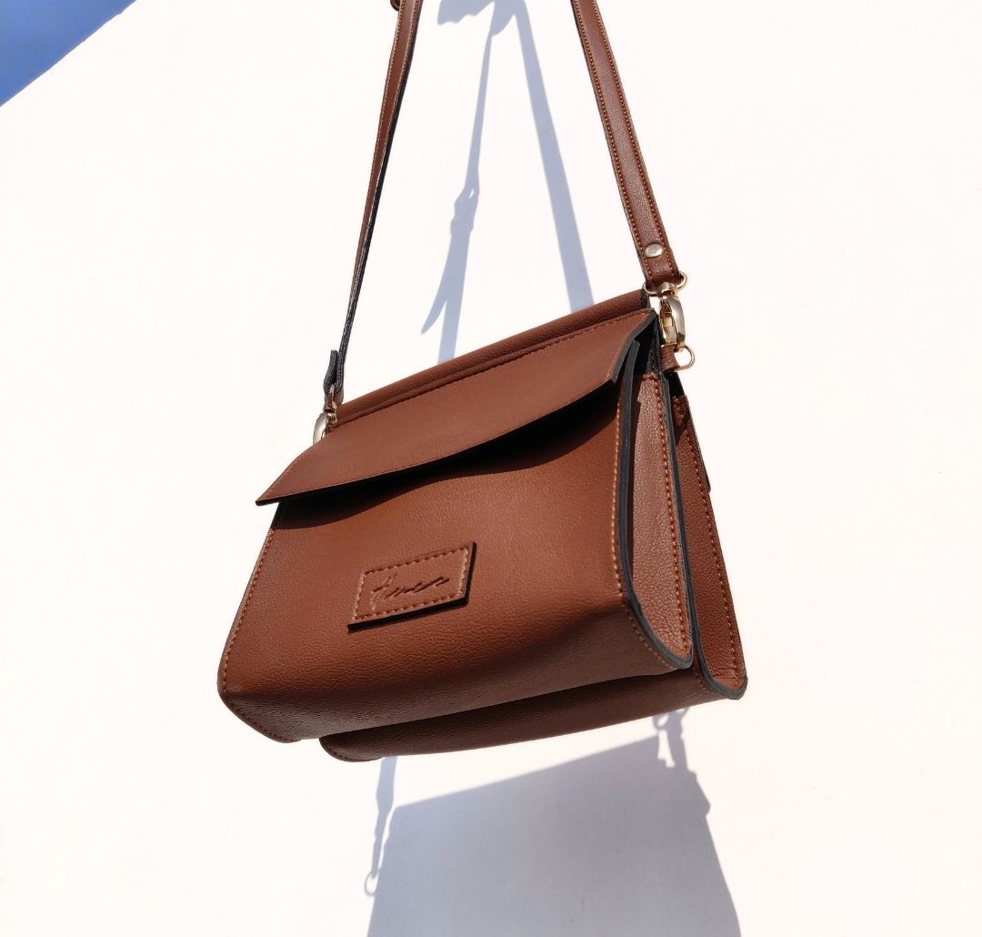 Zoe Sling Bag