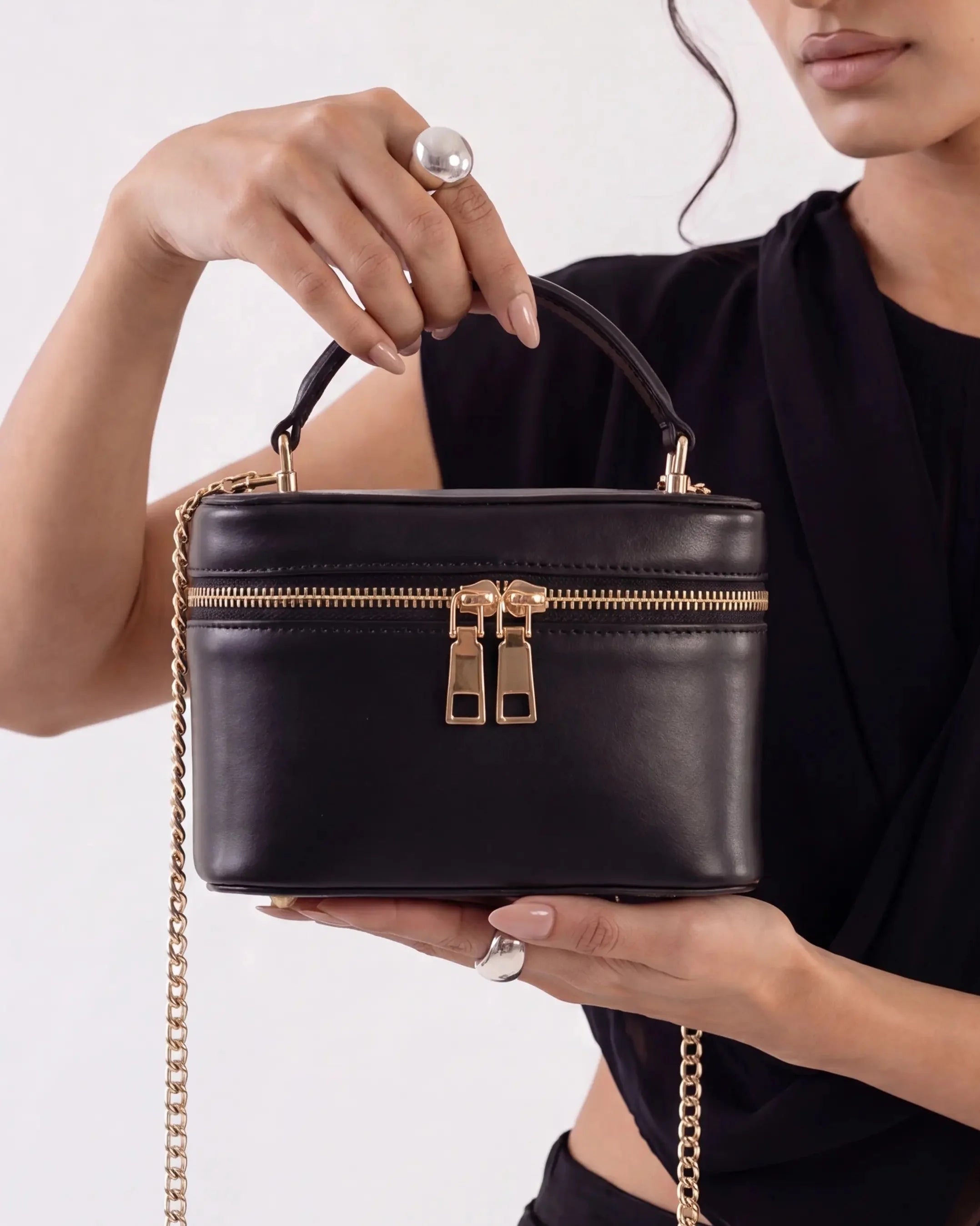 Slings & Shoulder Bags